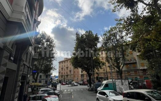 Genova, Piazza Massena